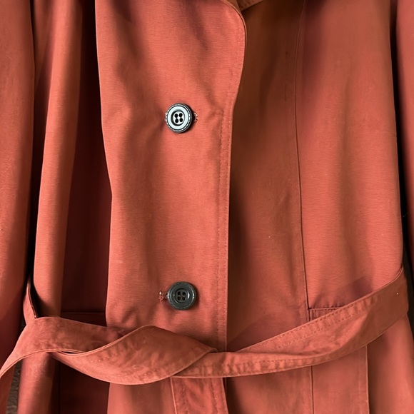 Portrait Vintage Trench Coat Burnt Orange Reddish Brown Measures Small - Picture 4 of 16